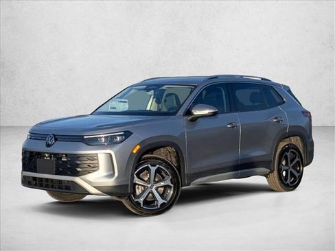 New 2026 Volkswagen Tiguan SE image 1