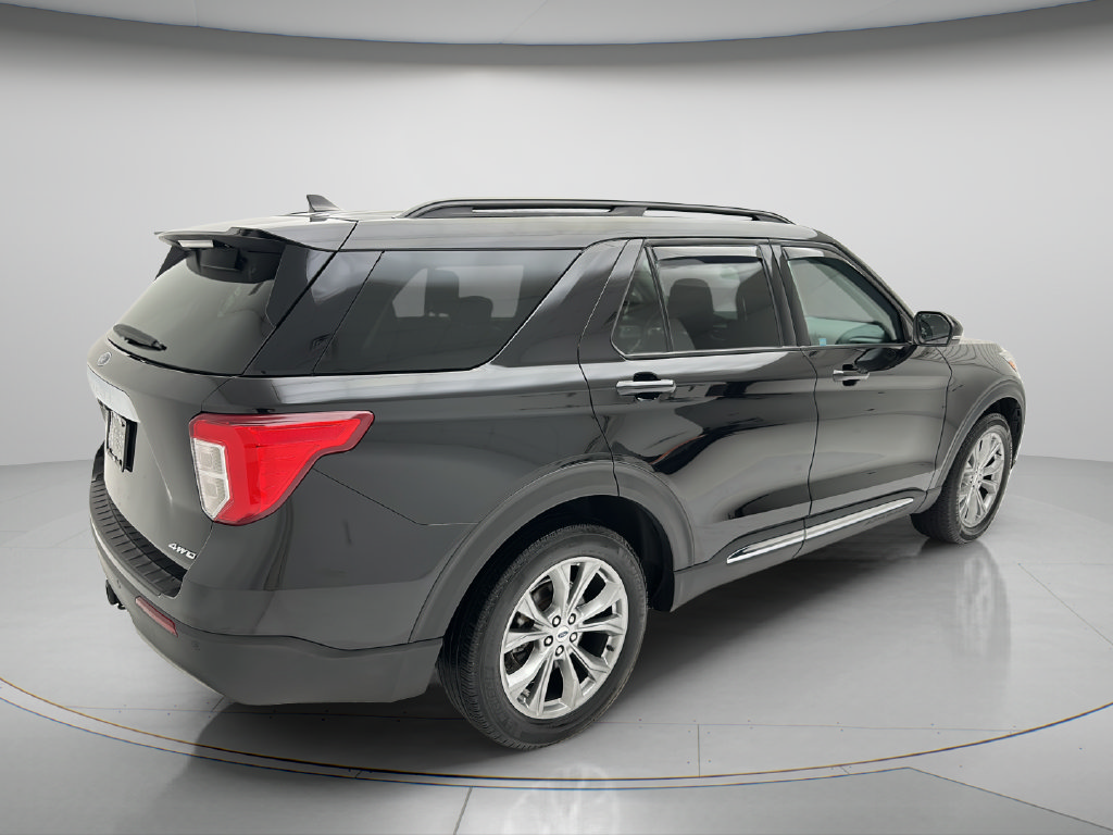 Used 2023 Ford Explorer XLT w/ Equipment Group 202A AWD/4WD image 5