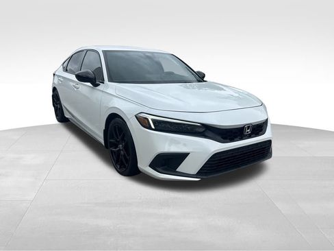 Used 2023 Honda Civic Sport image 2