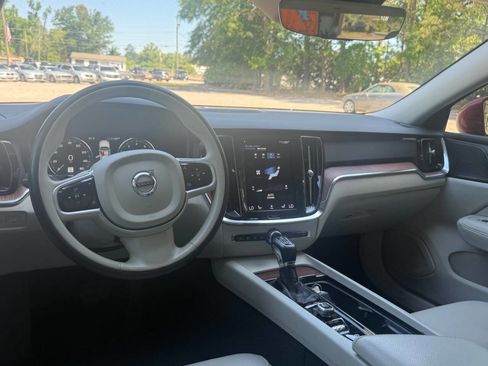 Used 2019 Volvo S60 T6 Momentum AWD/4WD image 20
