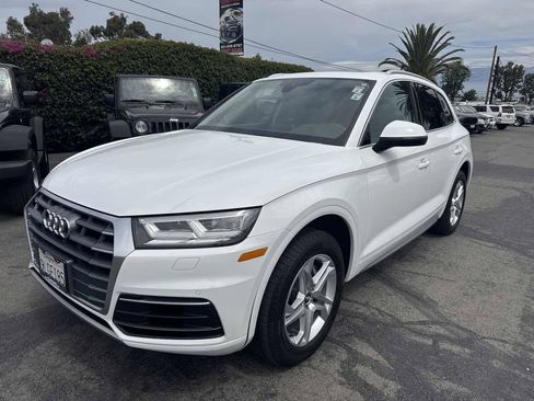 Used 2018 Audi Q5 2.0T Premium Plus w/ Premium Plus Package AWD/4WD image 3