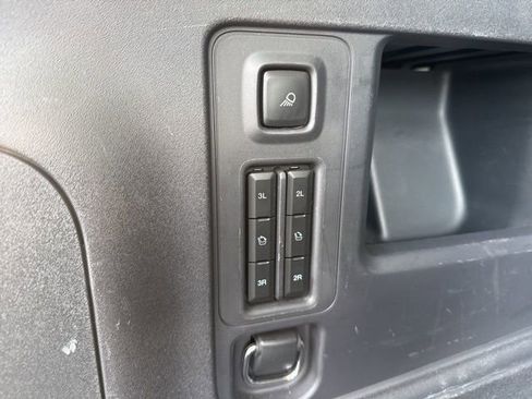 Used 2025 Ford Expedition Platinum image 42