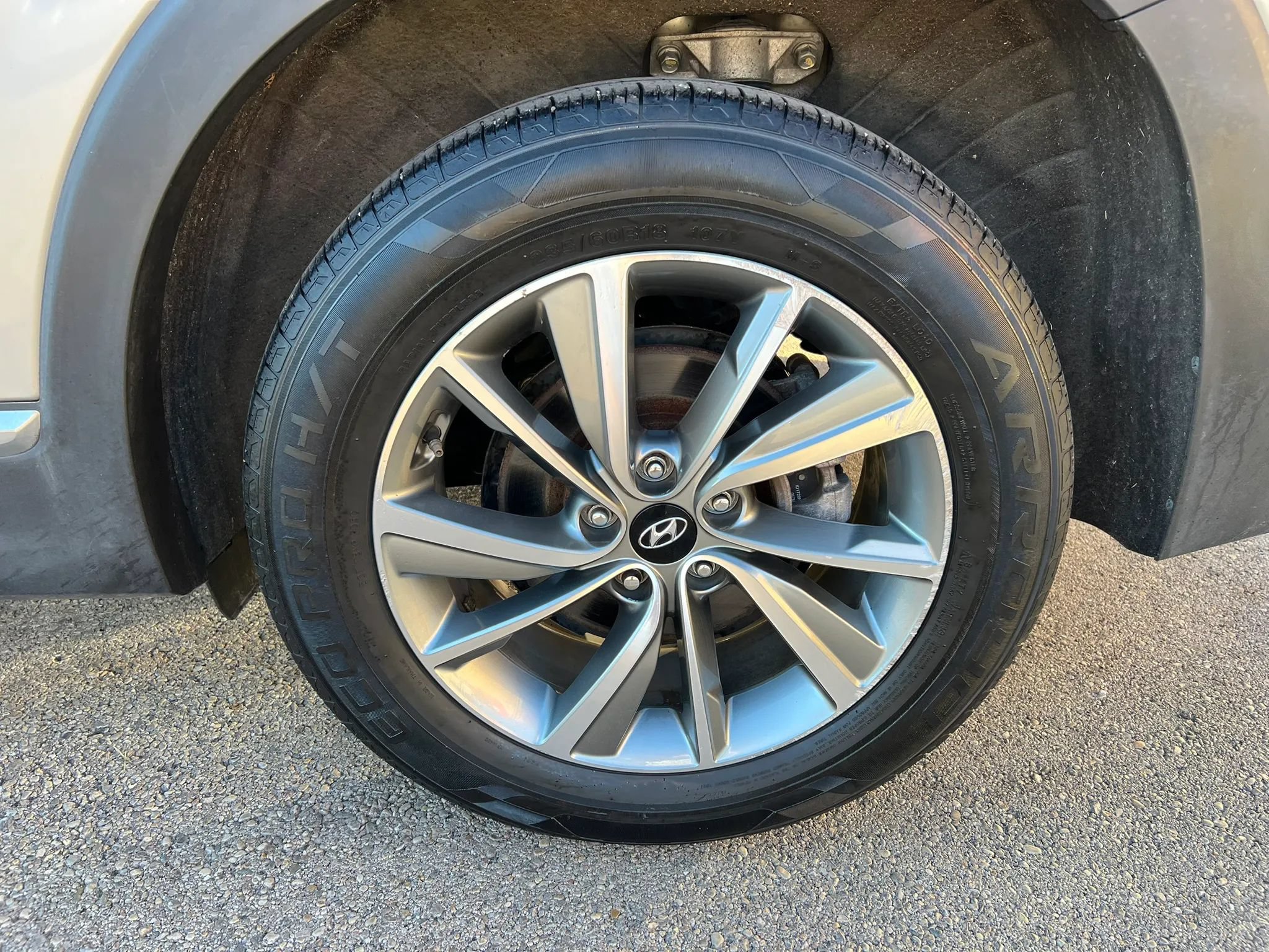 Used 2019 Hyundai Santa Fe SEL AWD/4WD image 12