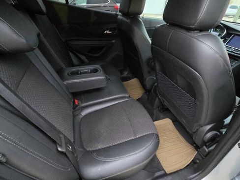 Used 2019 Buick Encore Sport Touring image 29