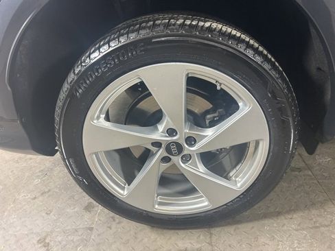 Used 2025 Audi Q5 Premium Plus w/ Premium Plus image 9