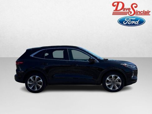 Used 2023 Ford Escape Platinum image 5