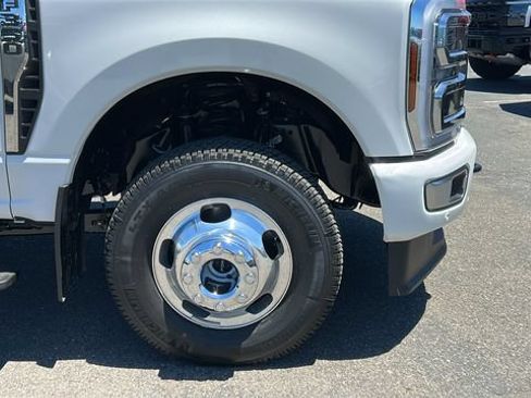 New 2026 Ford F350 Platinum w/ Platinum Plus Package AWD/4WD image 9