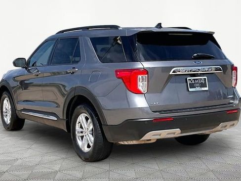 Used 2022 Ford Explorer XLT w/ Equipment Group 202A AWD/4WD image 12