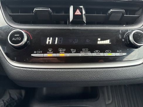 Used 2021 Toyota Corolla LE w/ Carpet Mat Package (TMS) image 8