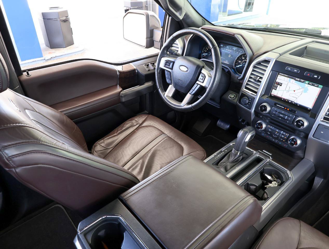 Used 2015 Ford F150 Platinum w/ Equipment Group 701A Luxury AWD/4WD image 15