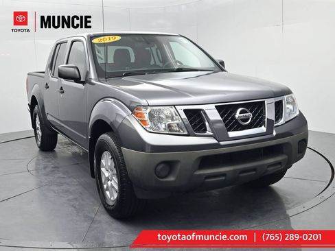 Used 2019 Nissan Frontier SV AWD/4WD image 1