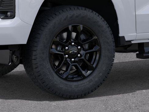 New 2026 Chevrolet Colorado Z71 w/ Midnight Edition AWD/4WD image 9