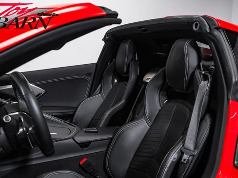 Used 2020 Chevrolet Corvette Stingray Preferred Cpe w/ 2LT Preferred Equipment Group RWD image 28