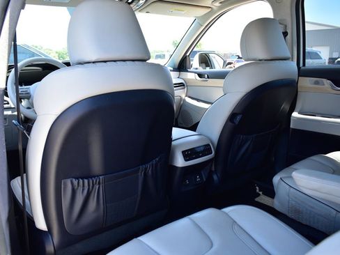 Used 2023 Hyundai Palisade Limited FWD image 24
