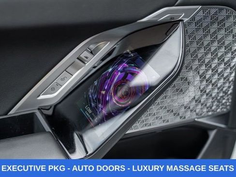 Used 2023 BMW i7 xDrive60 w/ Executive Package 2 AWD/4WD image 46