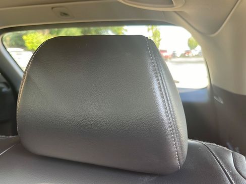 Used 2023 Honda CR-V EX-L image 11
