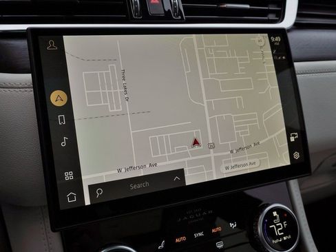 Used 2025 Jaguar F-PACE R-Dynamic S image 25