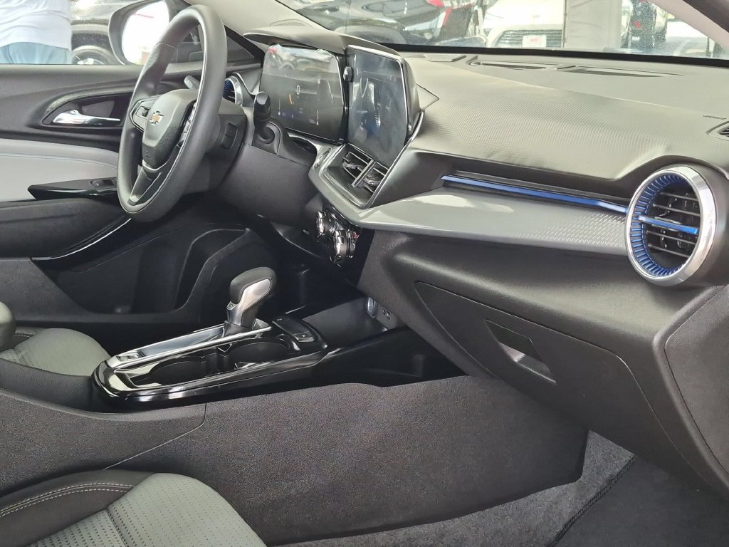 Used 2026 Chevrolet Trax LT FWD image 29