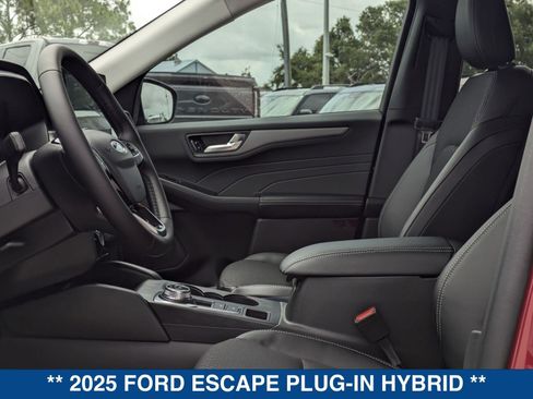 New 2025 Ford Escape SE image 22