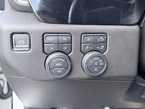 Used 2024 Chevrolet Silverado 2500 LTZ w/ LTZ Plus Package AWD/4WD image 13