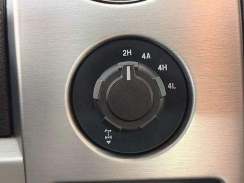 Used 2014 Ford F150 Platinum image 23