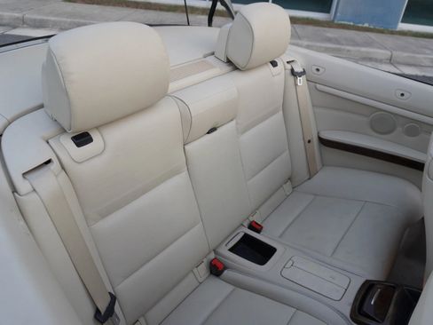 Used 2009 BMW 328i Convertible image 14