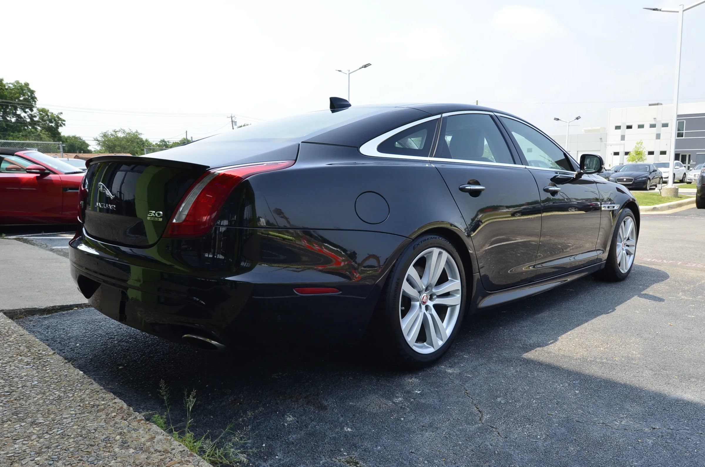 Used 2016 Jaguar XJ R-Sport AWD/4WD image 12