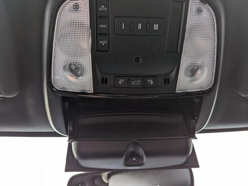 Used 2022 Dodge Durango GT image 22