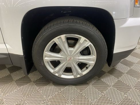 Used 2017 GMC Terrain SLE w/ Convenience Package image 16