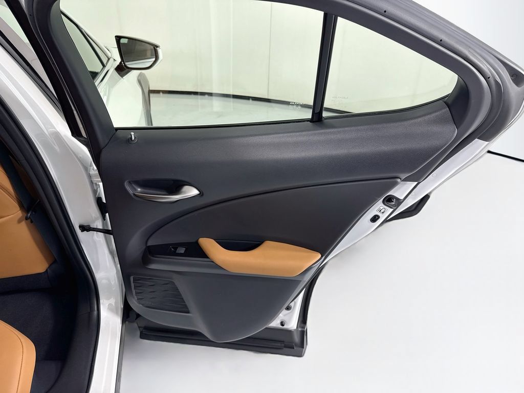 Used 2022 Lexus UX 250h w/ Accessory Package (Z2) AWD/4WD image 27