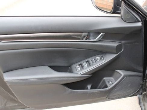 Used 2021 Honda Accord Sport image 18