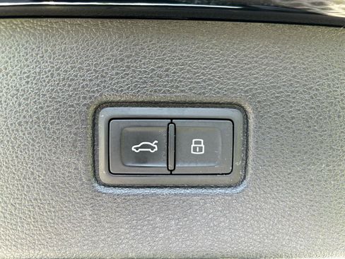 Used 2017 Audi Q7 3.0T Premium Plus AWD/4WD image 21