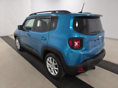 Used 2019 Jeep Renegade Latitude image 4