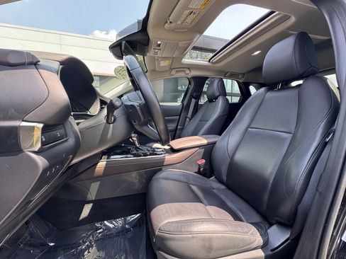 Used 2021 MAZDA CX-30 FWD 2.5 S w/ Premium Package image 3