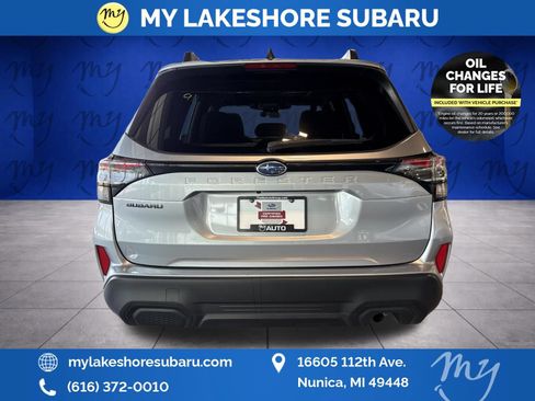 Certified 2025 Subaru Forester Premium AWD/4WD image 10