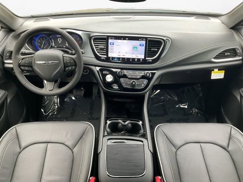 New 2026 Chrysler Pacifica Limited w/ S Appearance Package image 10