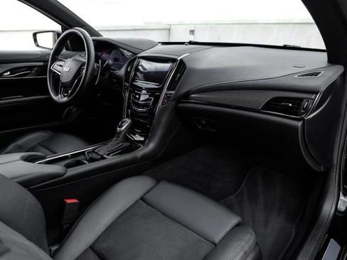 Used 2017 Cadillac ATS V w/ Luxury Package image 18