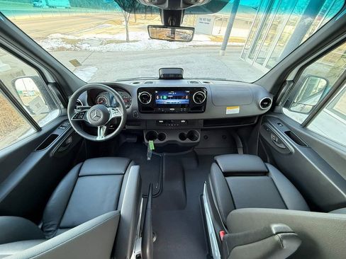 New 2025 Mercedes-Benz Sprinter 2500 image 27
