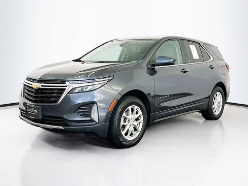 Used 2023 Chevrolet Equinox LT image 3