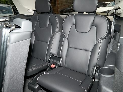 New 2026 Volvo XC90 T8 Ultra w/ Protection Package Premier AWD/4WD image 23