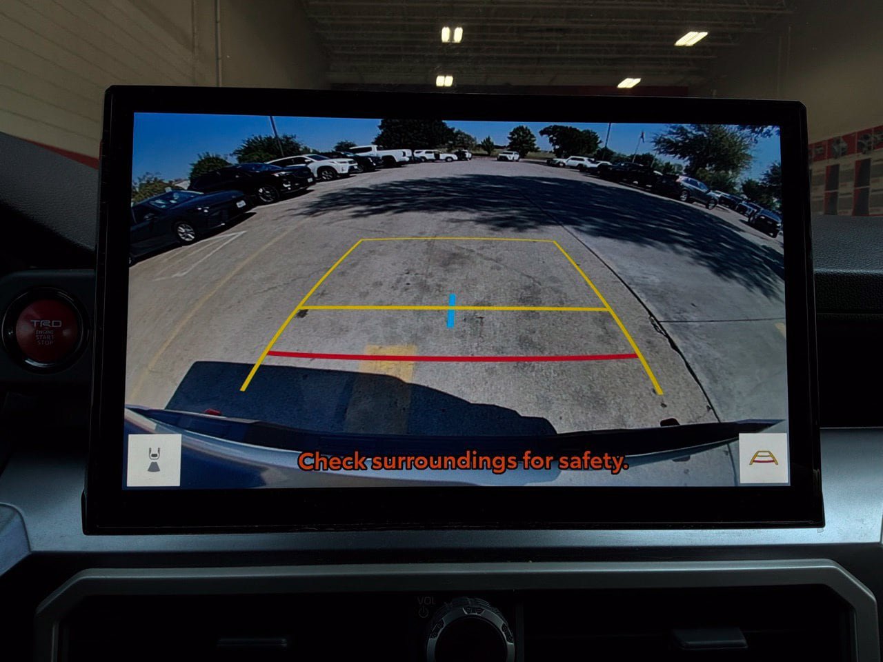 Used 2025 Toyota Tacoma TRD Sport AWD/4WD image 35