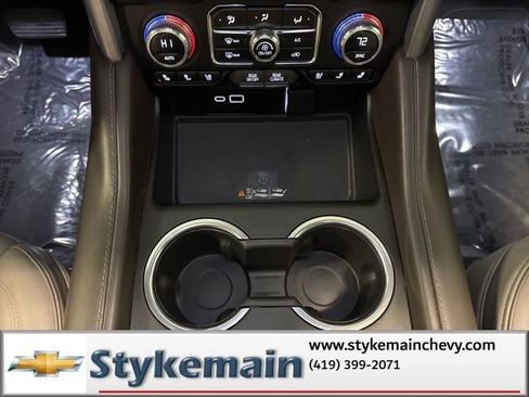 Used 2023 GMC Yukon SLT w/ Max Trailering Package image 7