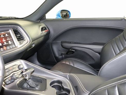 Used 2018 Dodge Challenger SRT Hellcat image 11