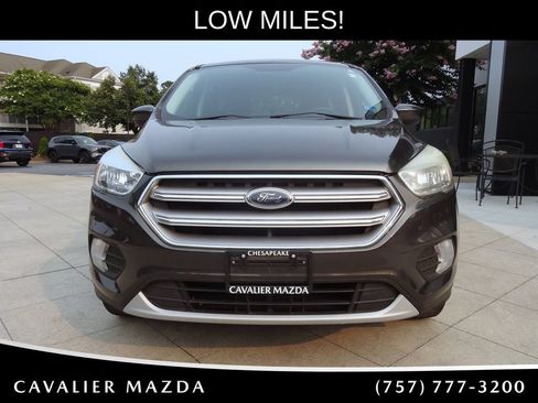 Used 2017 Ford Escape SE FWD image 8