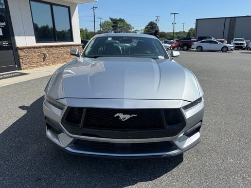 Used 2025 Ford Mustang Premium RWD image 10