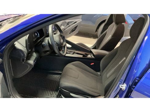 Certified 2025 Hyundai Elantra Sport image 11