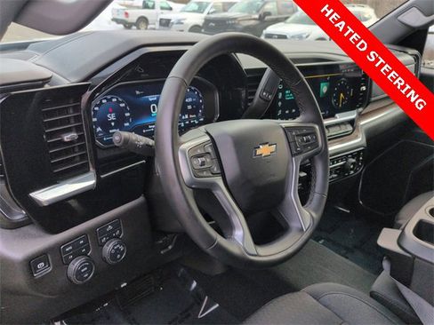 Used 2024 Chevrolet Silverado 1500 LT w/ Z71 Off-Road Package image 10