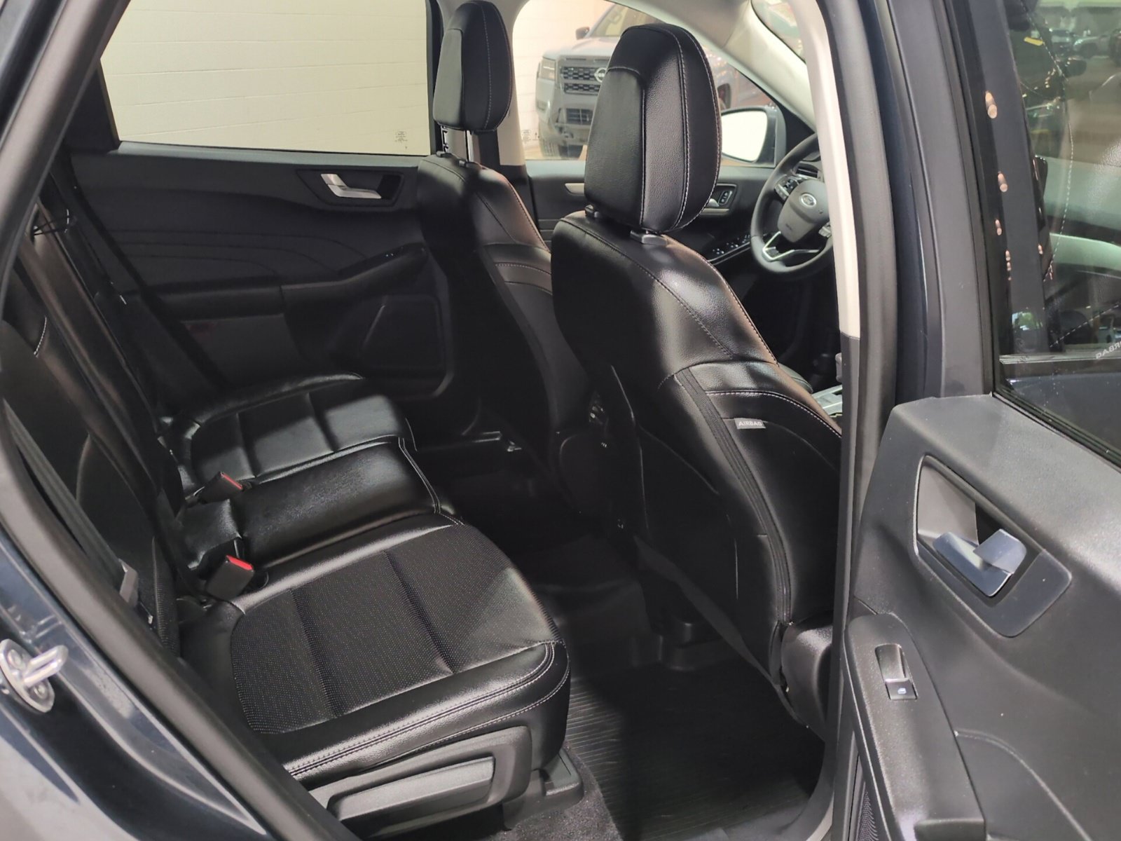 Used 2022 Ford Escape SEL AWD/4WD image 12