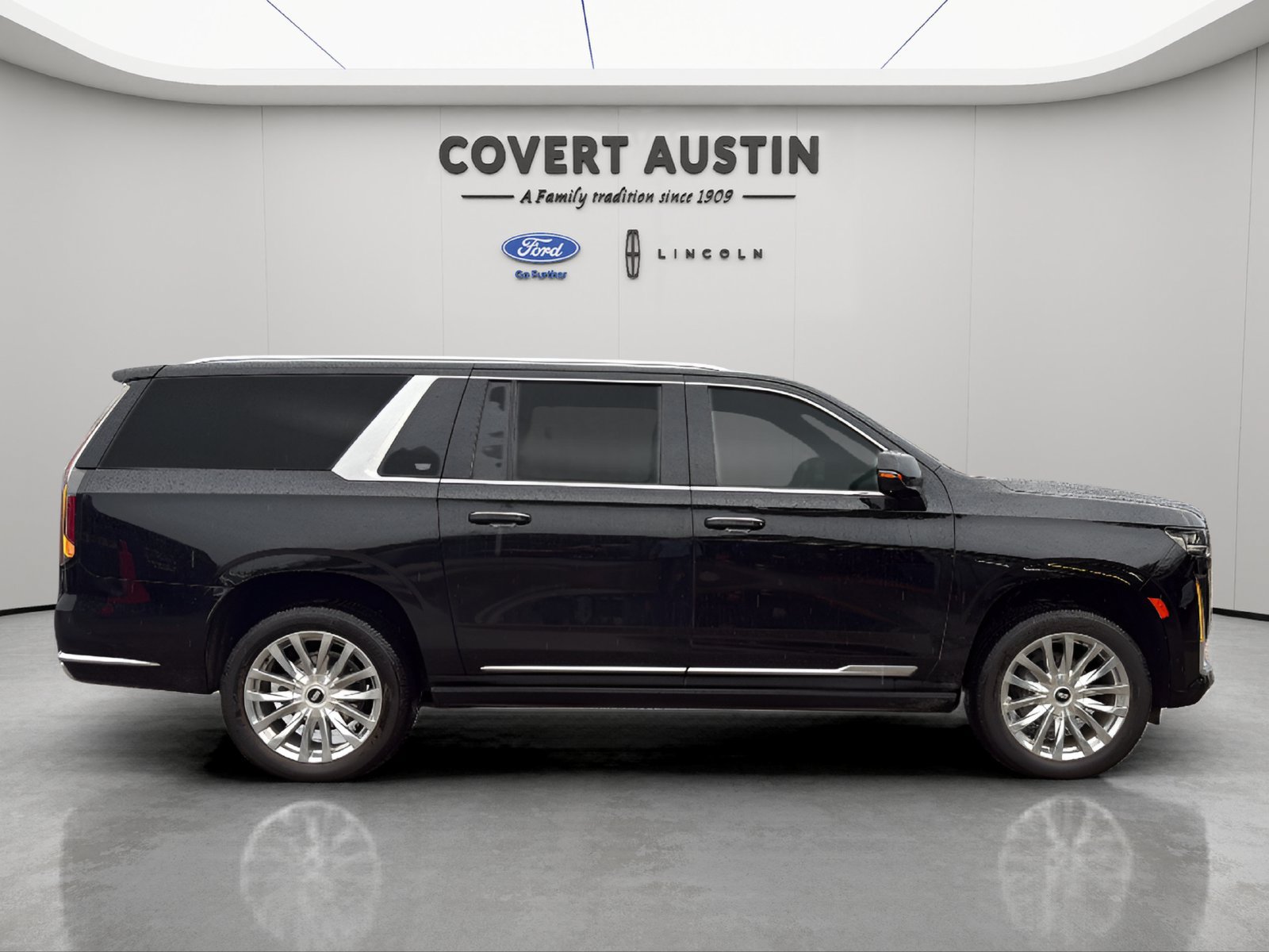 Used 2024 Cadillac Escalade ESV Premium Luxury w/ Performance Package AWD/4WD image 6