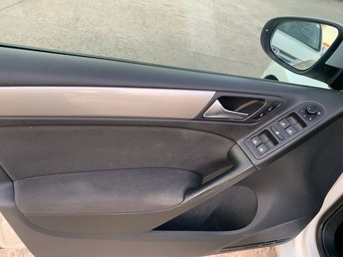 Used 2012 Volkswagen Golf TDI image 9